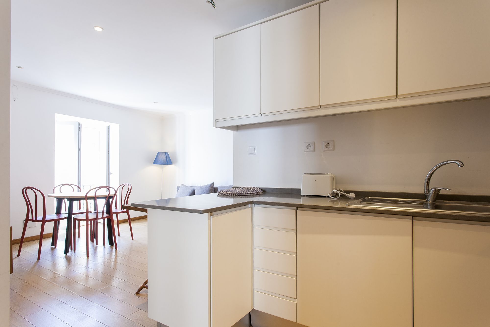 Apartment Charming Intendente Ii By Homing Lissabon