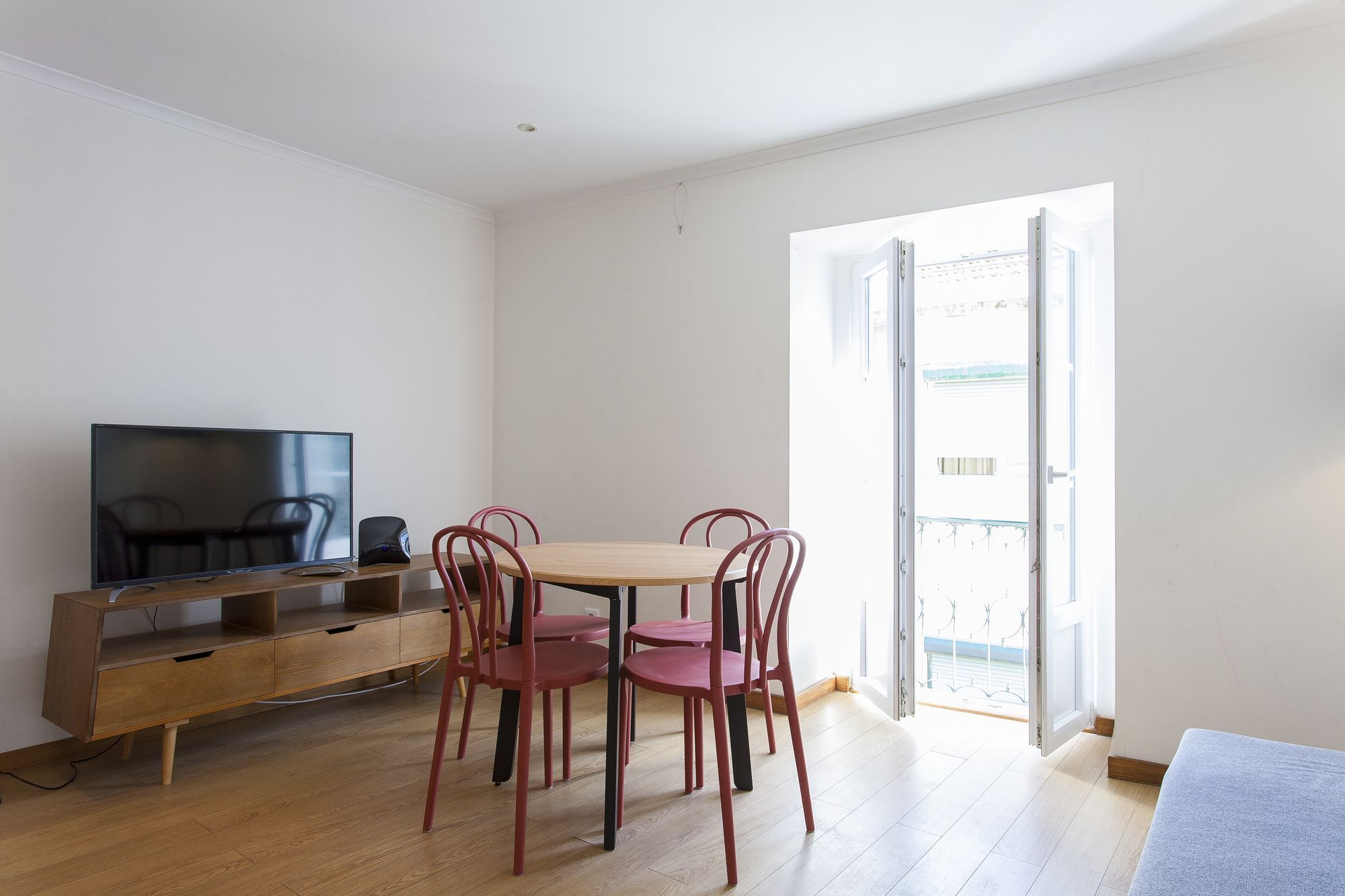 Charming Intendente Ii By Homing